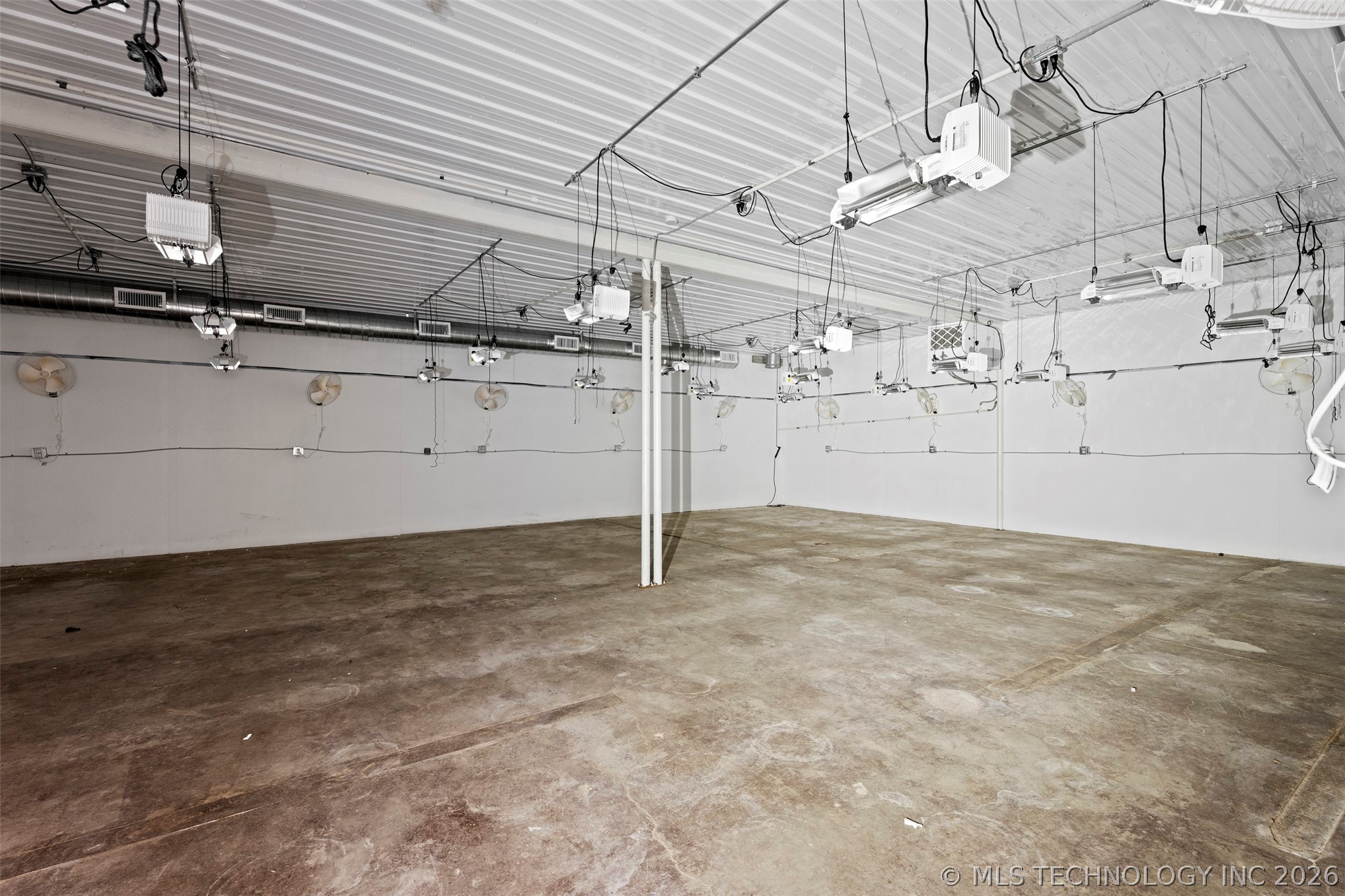 57530 E Us Hwy 59 Property Photo 27