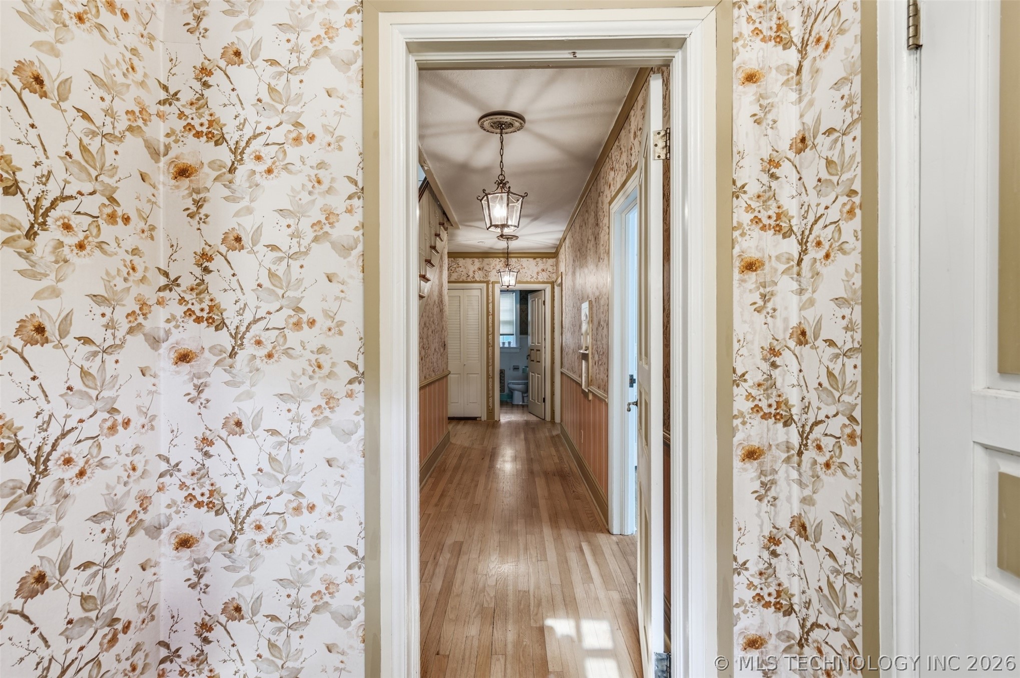 422 S Highland Property Photo 9