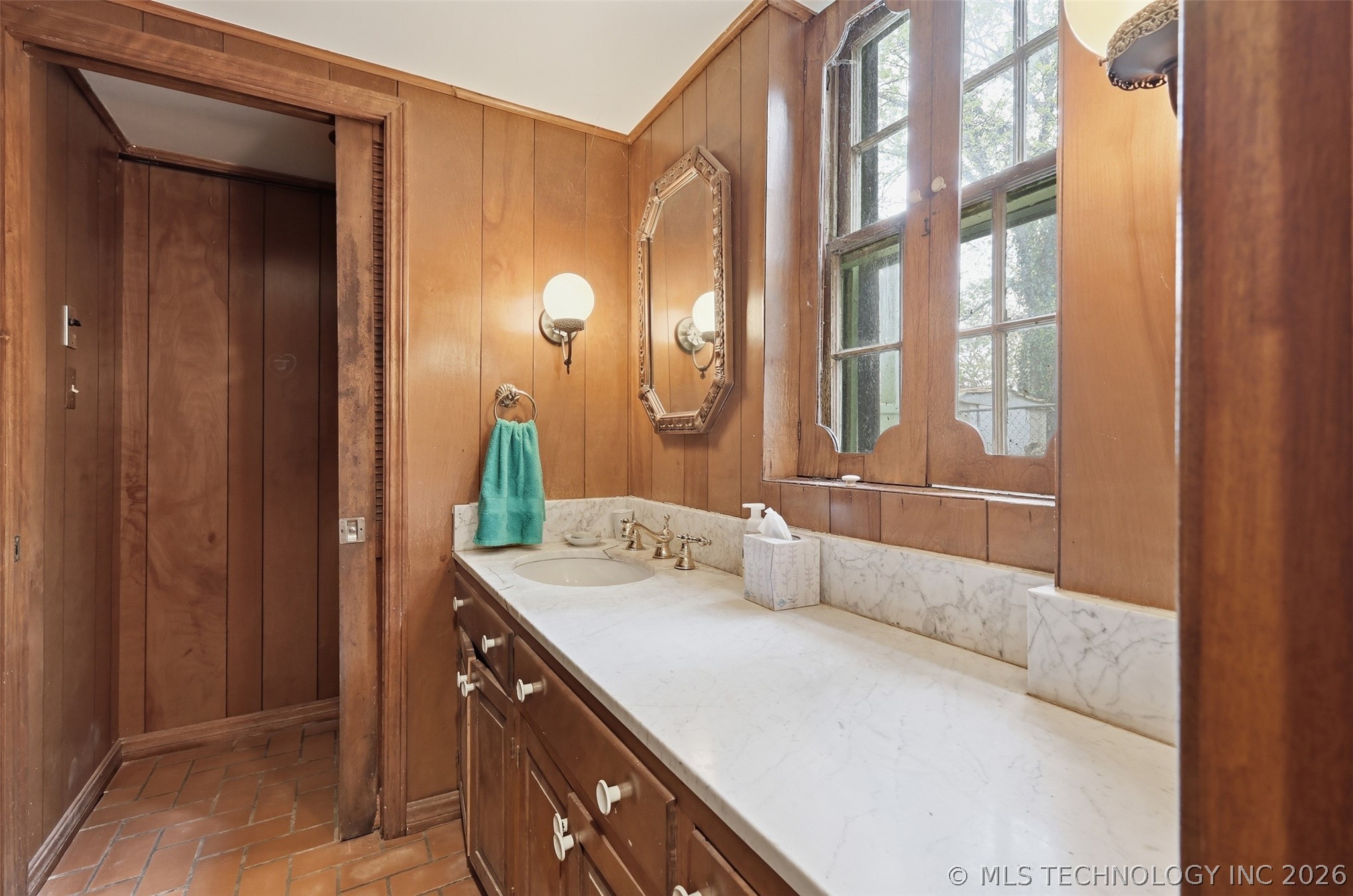 422 S Highland Property Photo 30