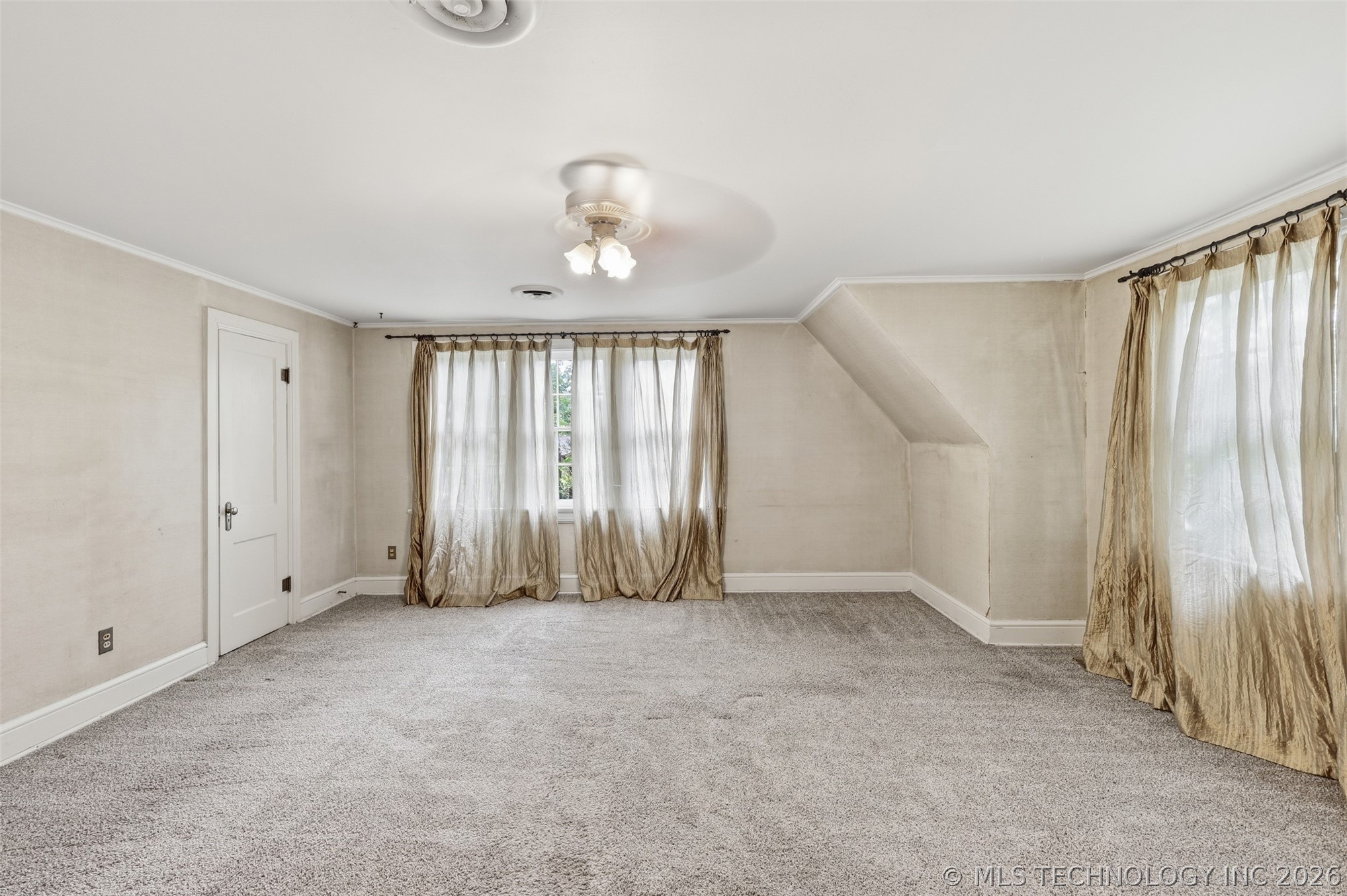 422 S Highland Property Photo 32