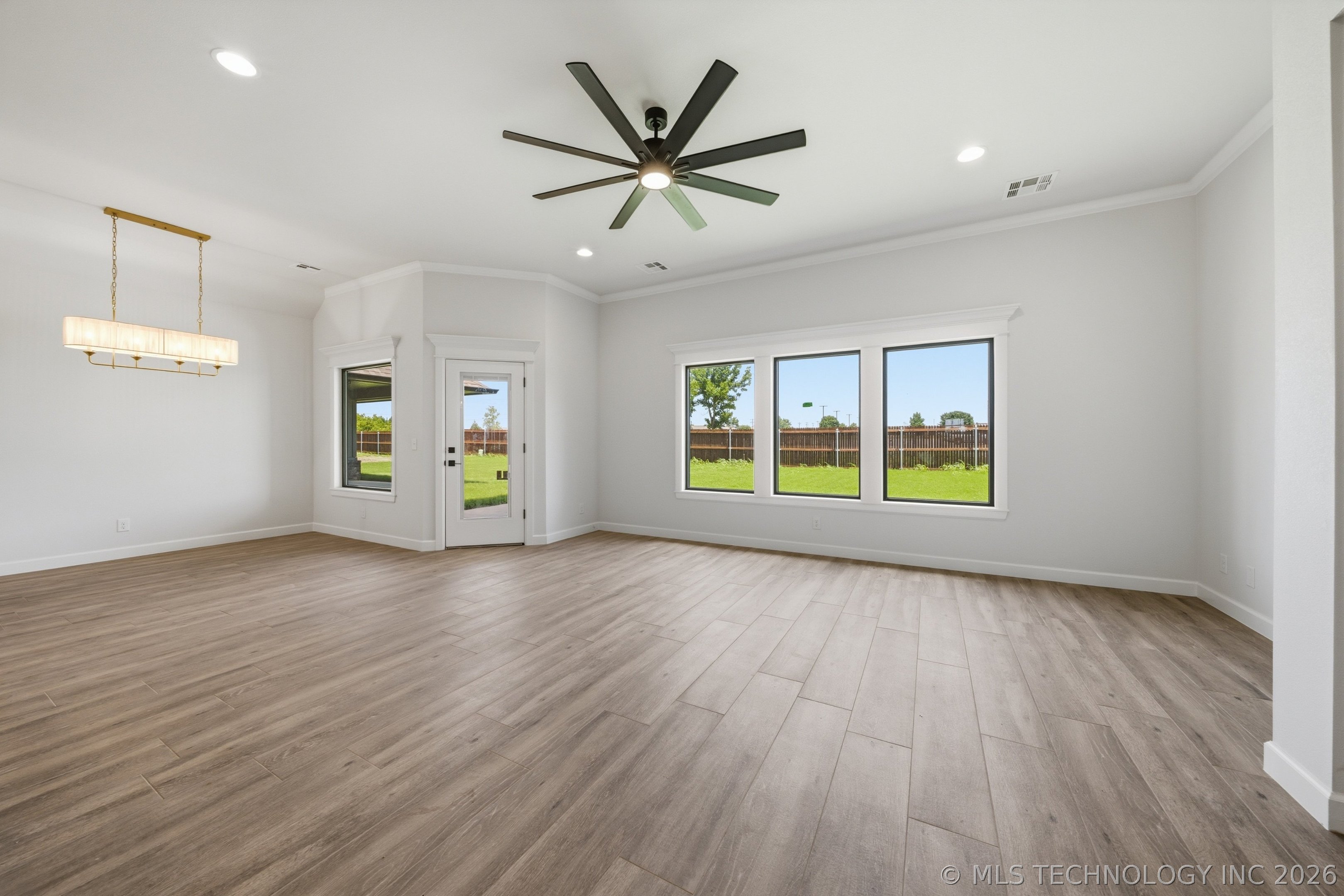 1009 S Chickasaw Street Property Photo 10