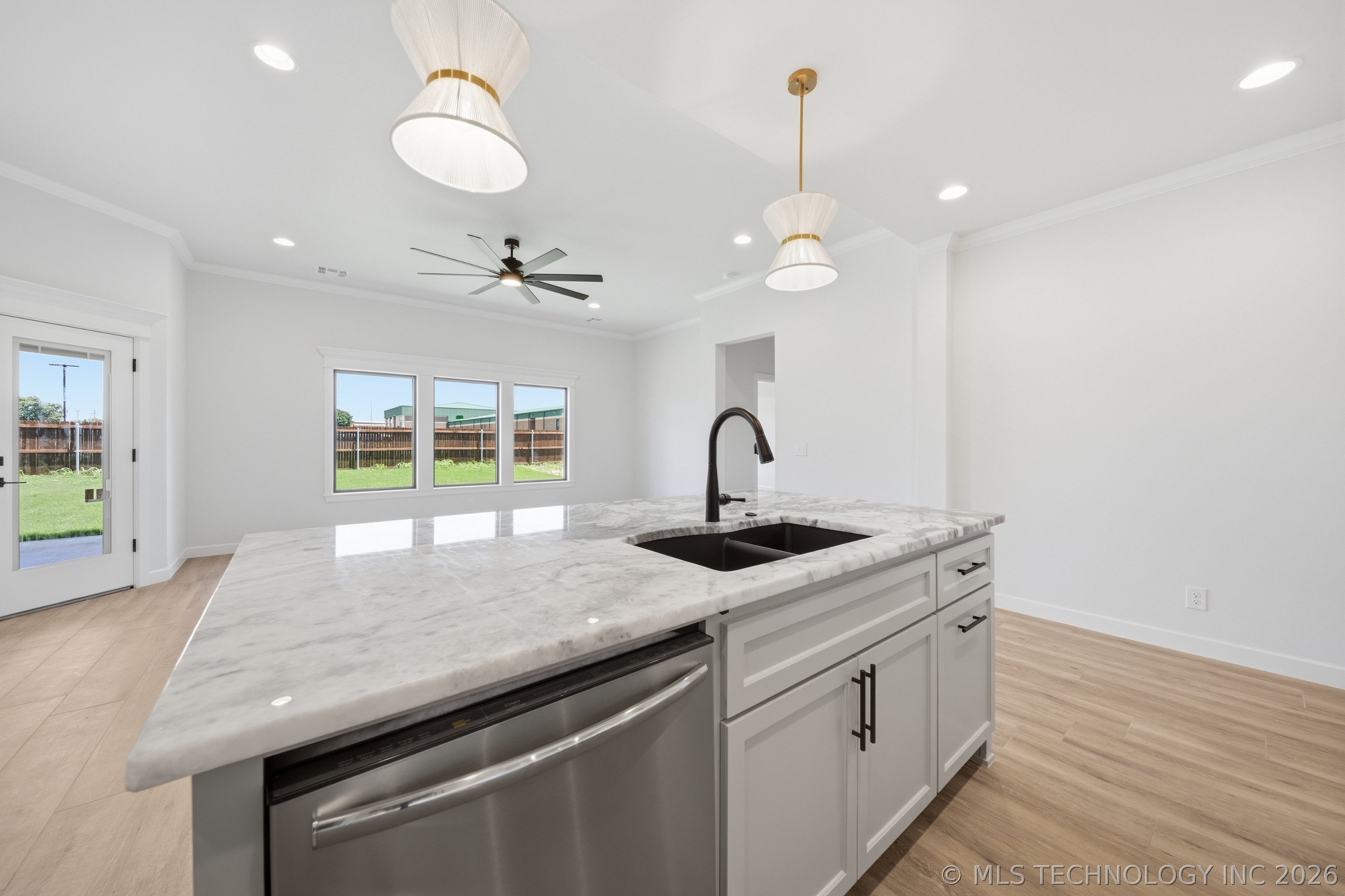 1009 S Chickasaw Street Property Photo 17