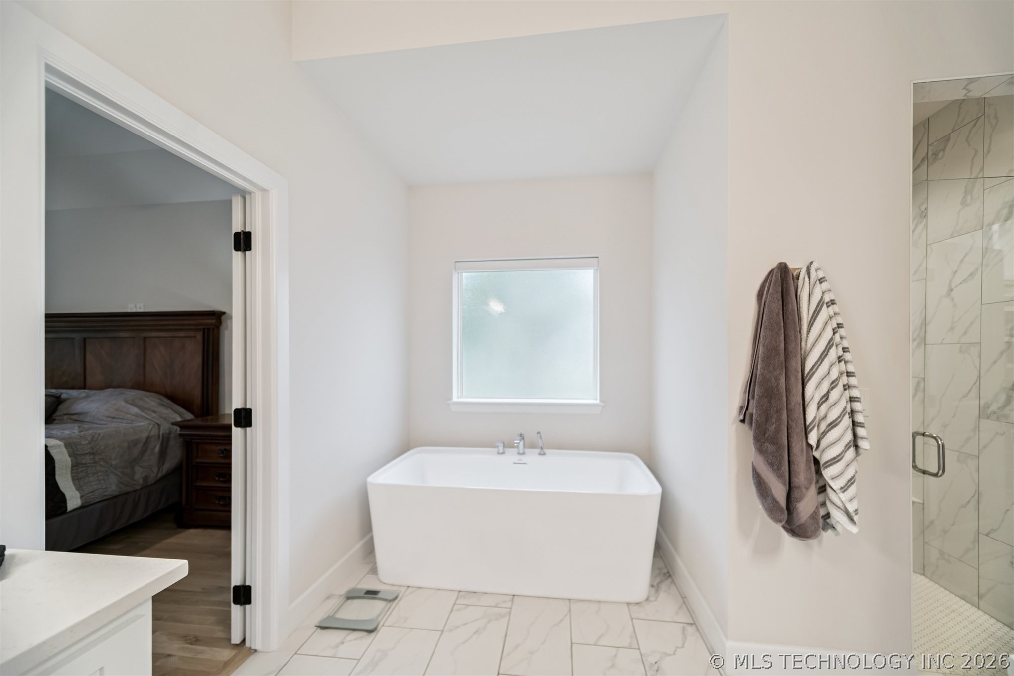 7201 N Hawthorne Lane Property Photo 23