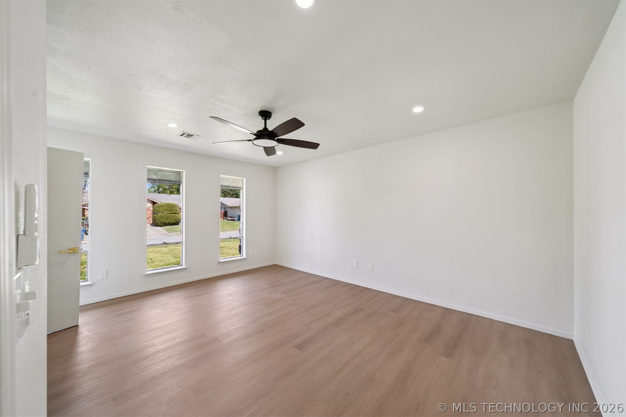 10134 E 25th Street Property Photo 13