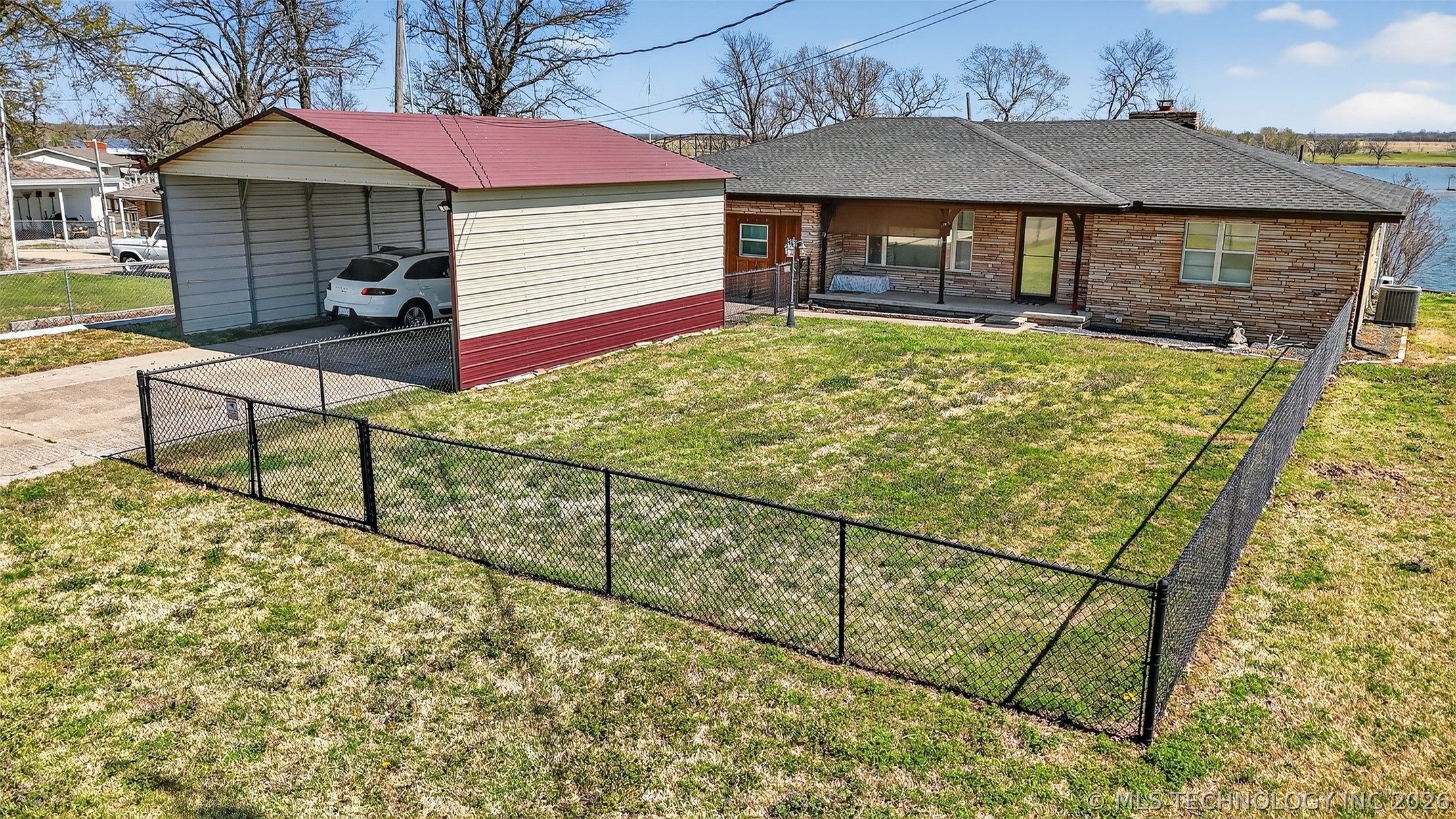 69 Lakeshore Drive Property Photo 3