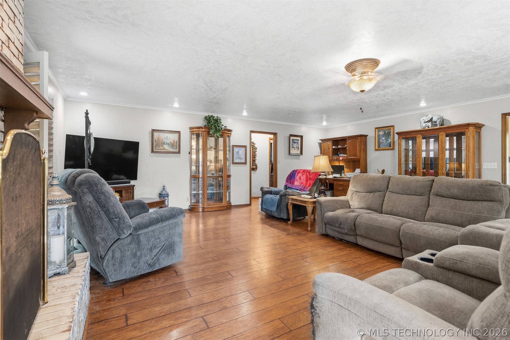 2321 Cloverleaf Place Property Photo 6