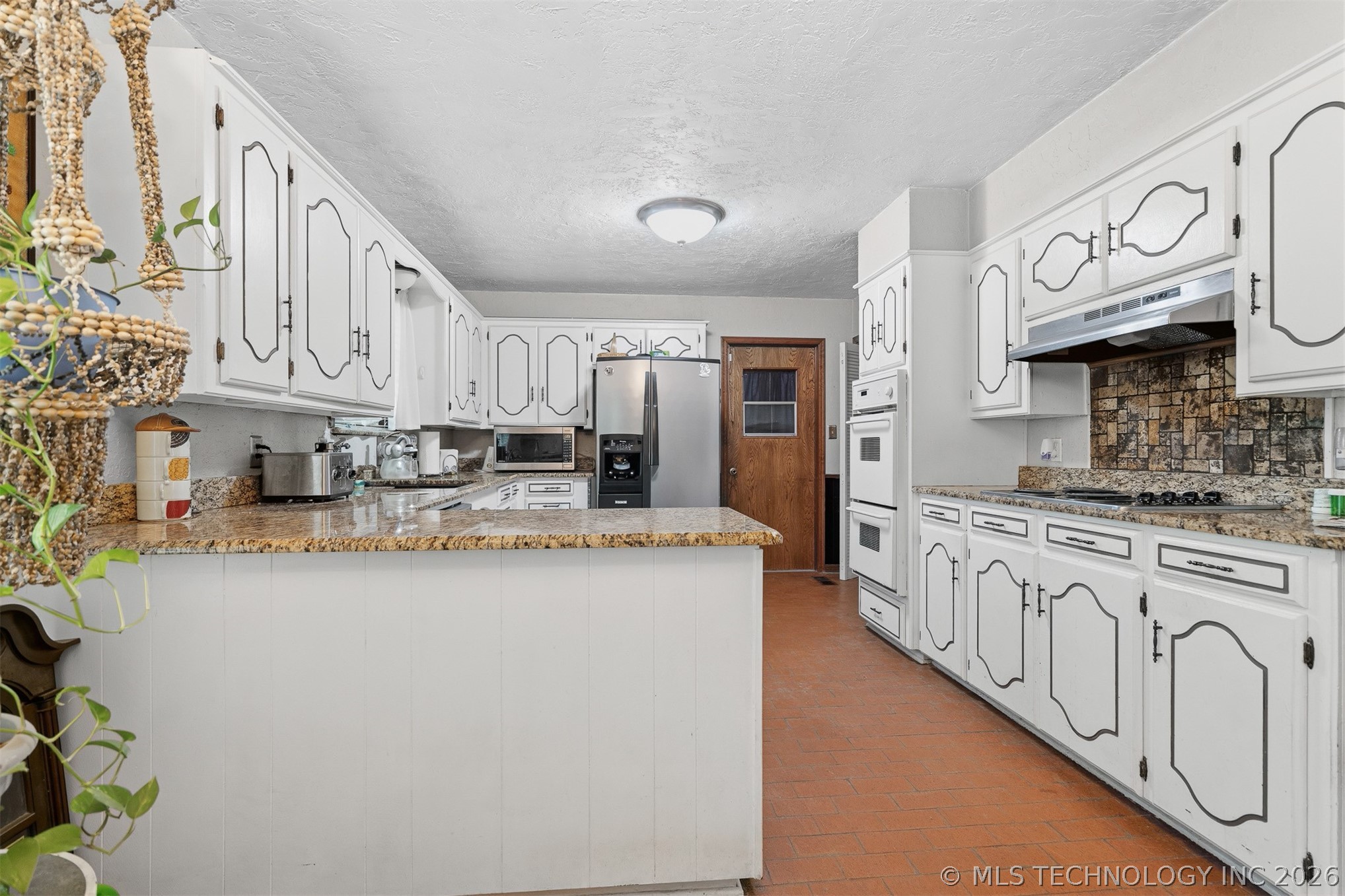 2321 Cloverleaf Place Property Photo 11
