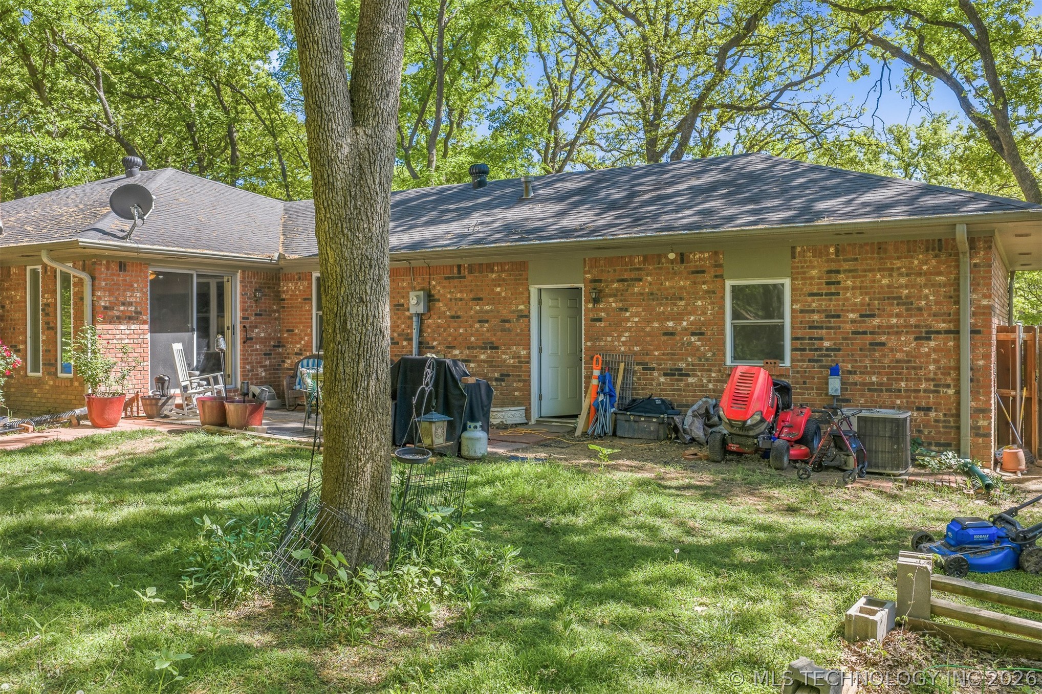 2321 Cloverleaf Place Property Photo 26
