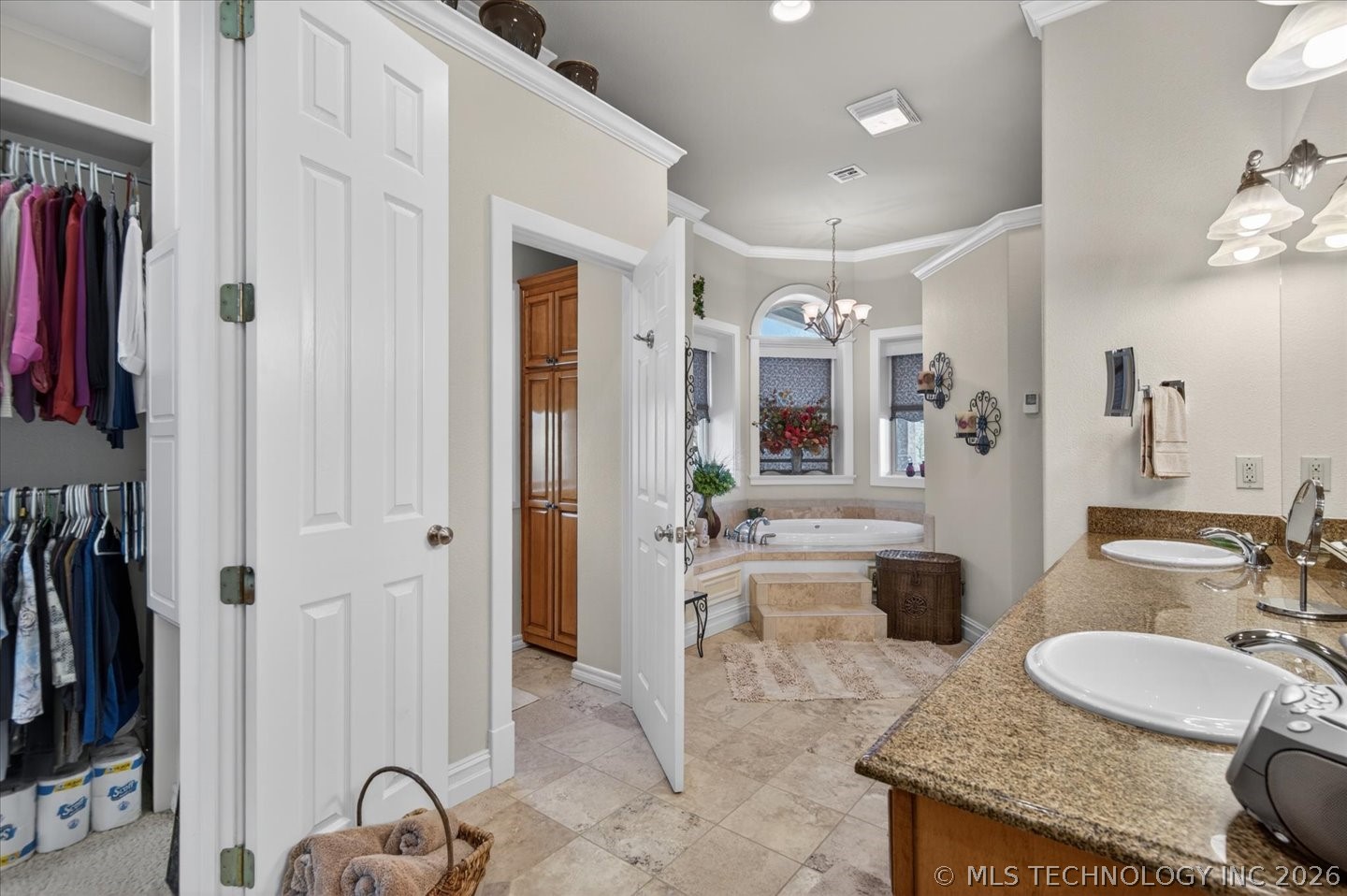 3710 E Mountain Road Property Photo 35