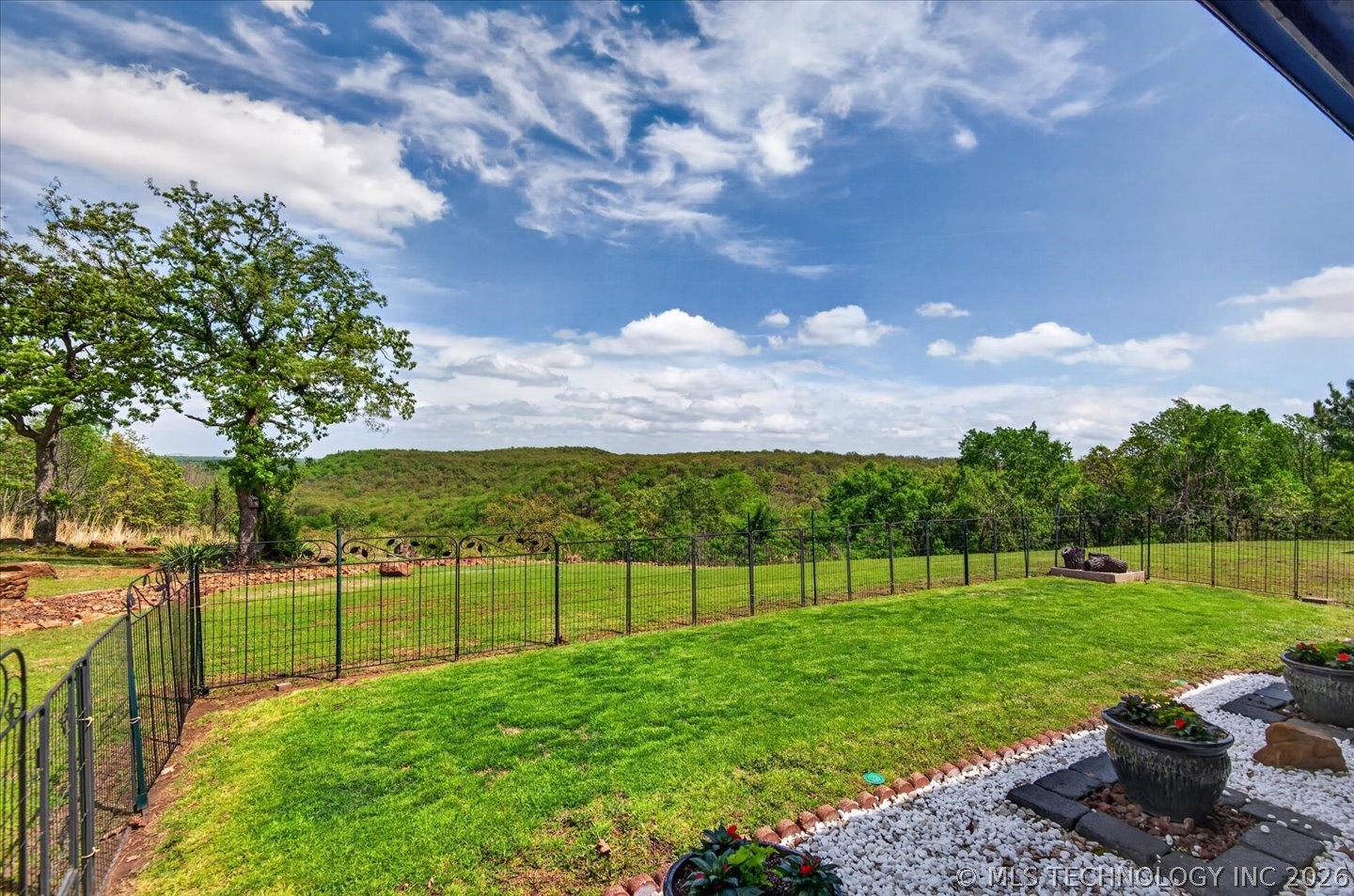 3710 E Mountain Road Property Photo 54