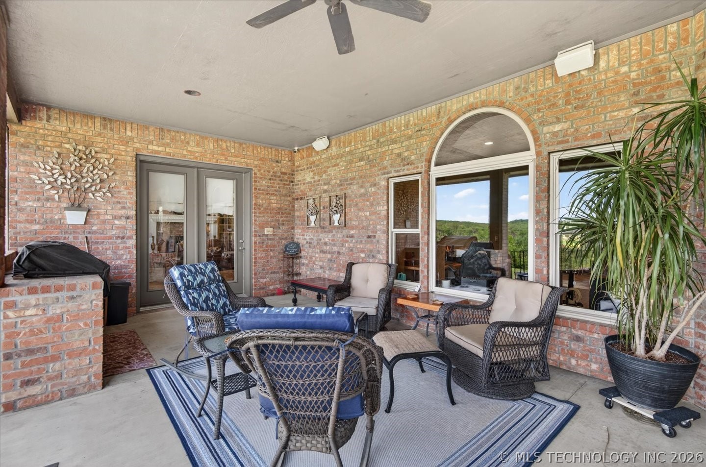 3710 E Mountain Road Property Photo 55