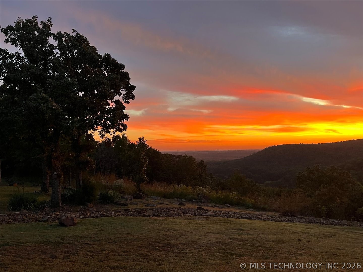 3710 E Mountain Road Property Photo 73