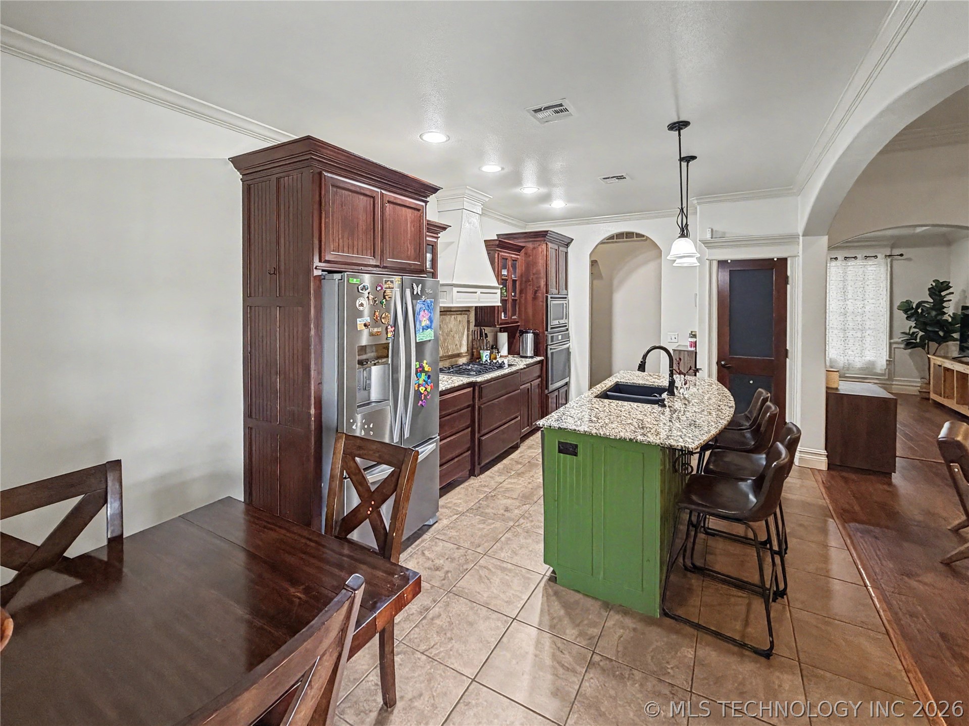 3693 Lexington Avenue Property Photo 7