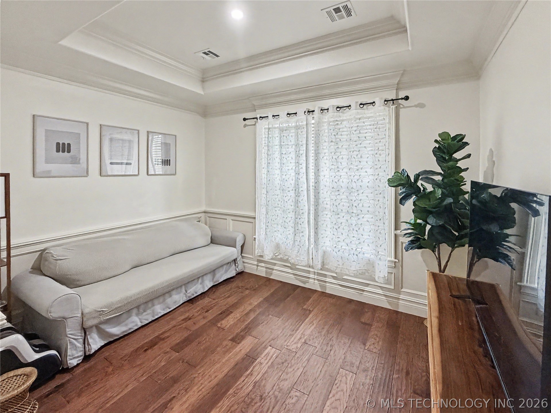 3693 Lexington Avenue Property Photo 9