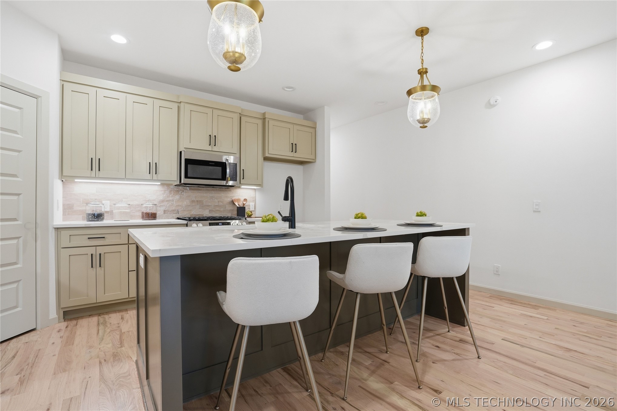 1414 E University Avenue Property Photo 10