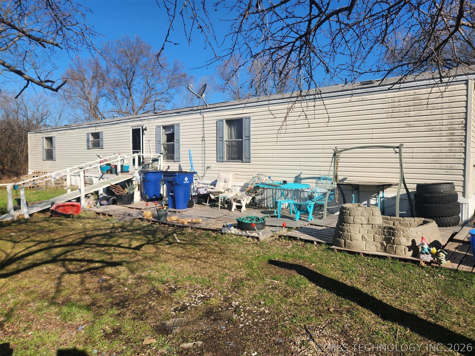 414 E Golden Avenue Property Photo 1