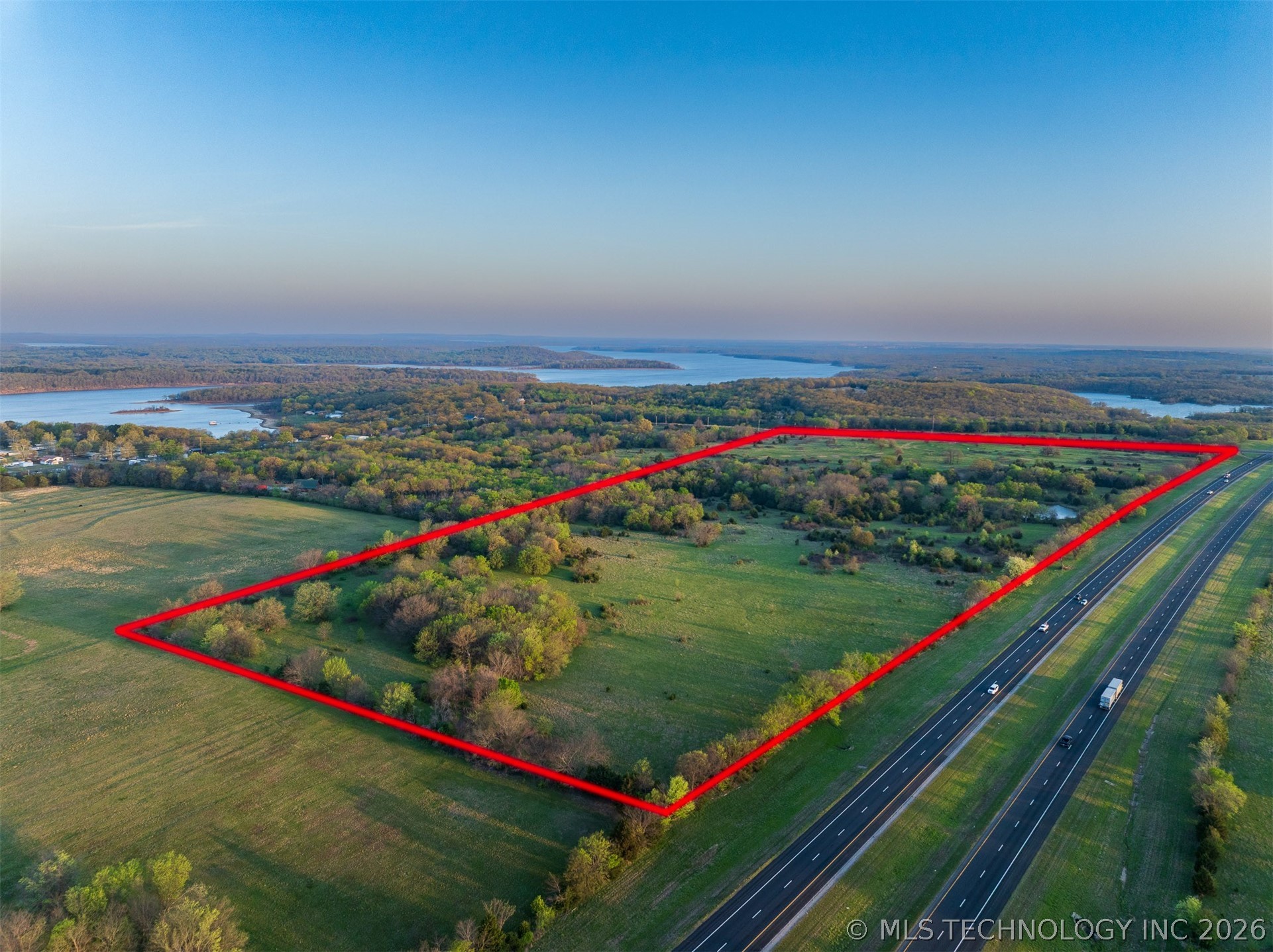 570 E 1120 Road Property Photo 12