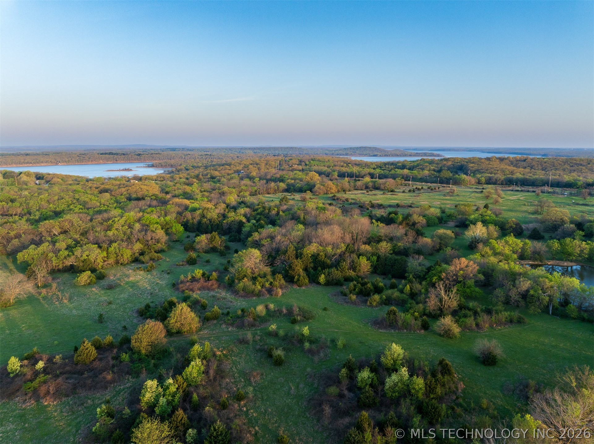 570 E 1120 Road Property Photo 23