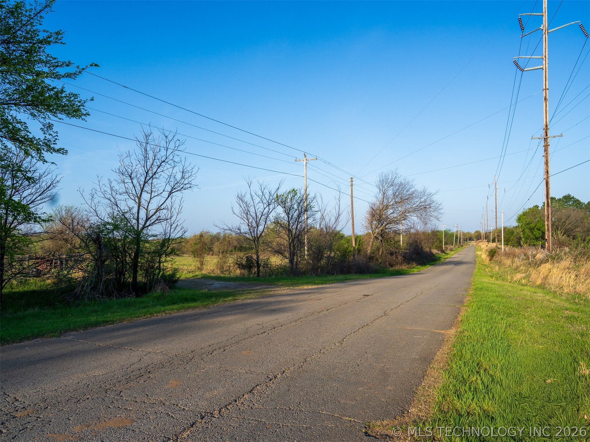 570 E 1120 Road Property Photo 46