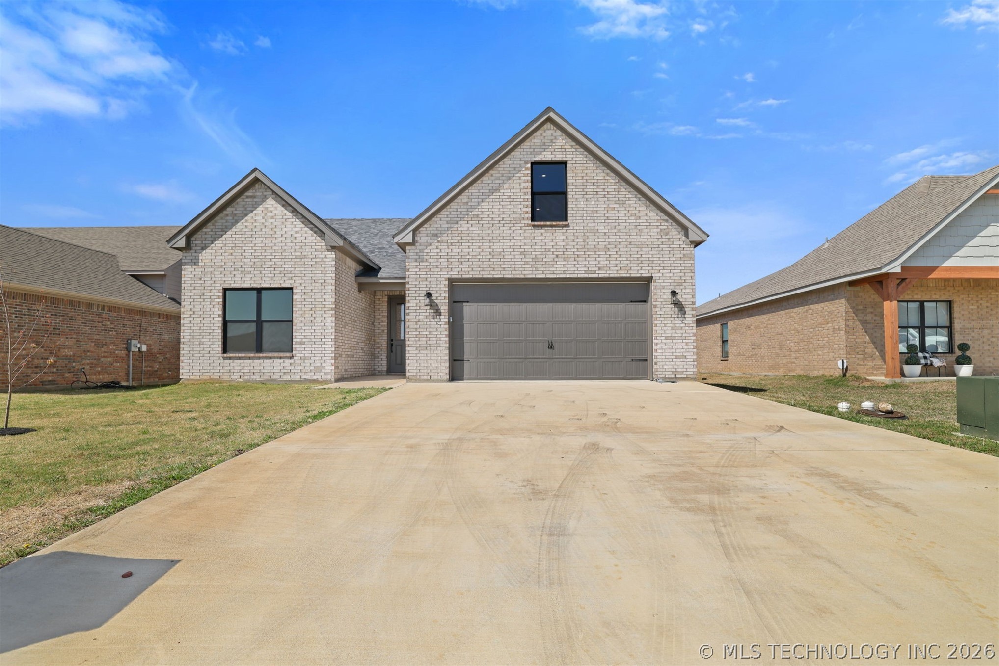849 Springfield Court Property Photo 2