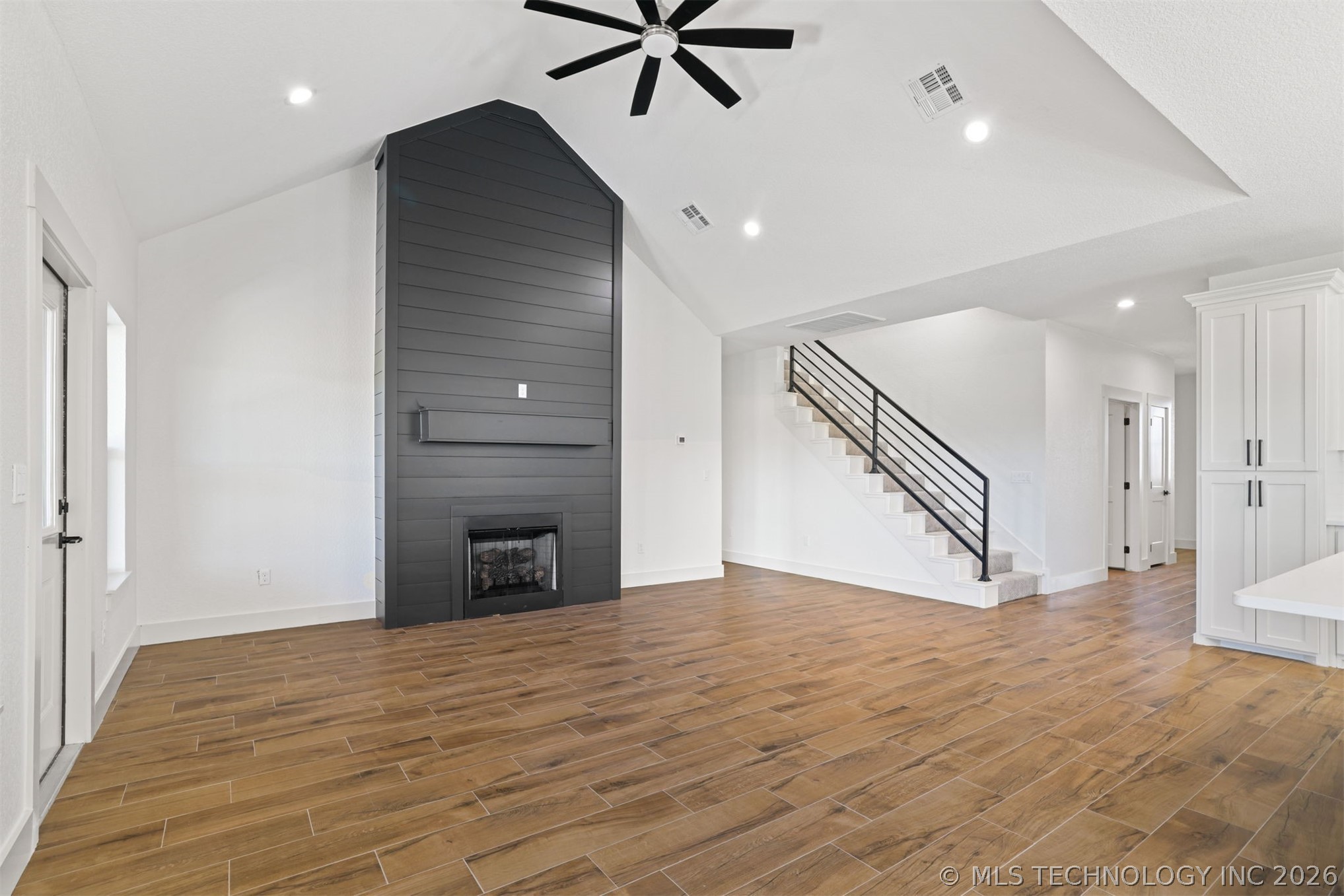 849 Springfield Court Property Photo 4