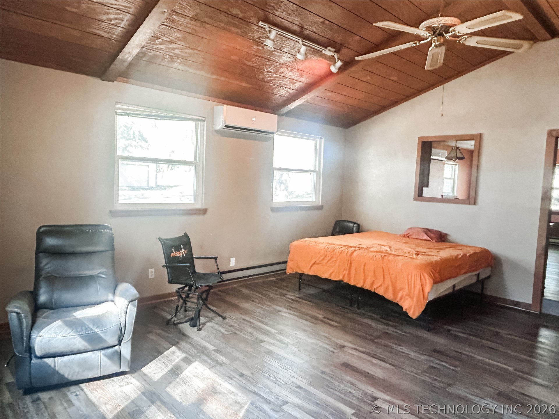 420502 E 1170 Road Property Photo 8