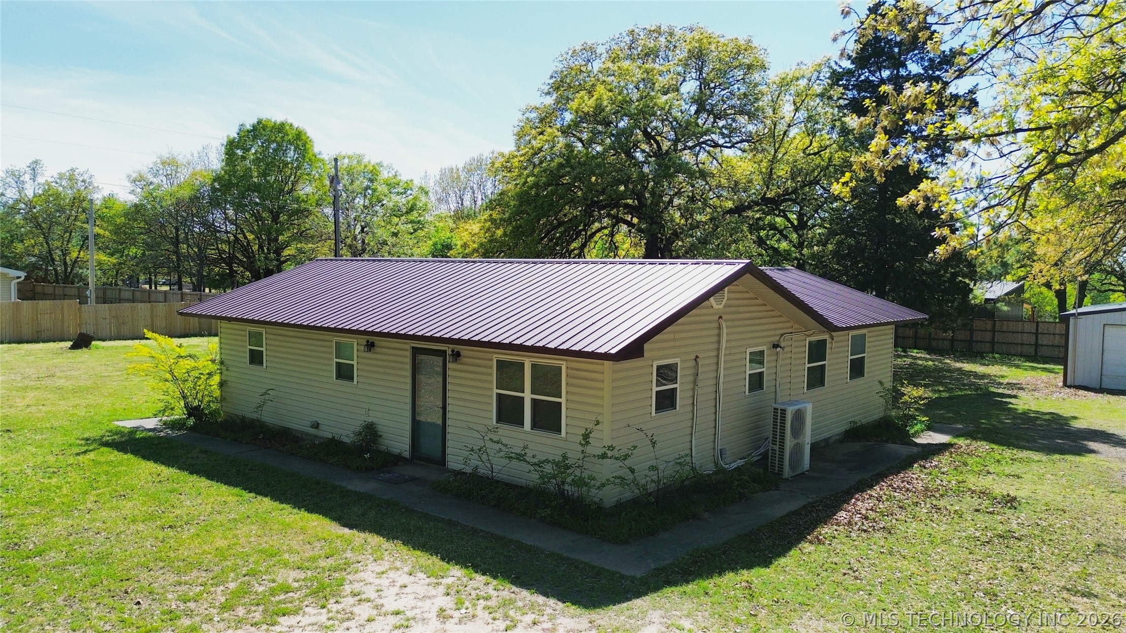 420502 E 1170 Road Property Photo 27