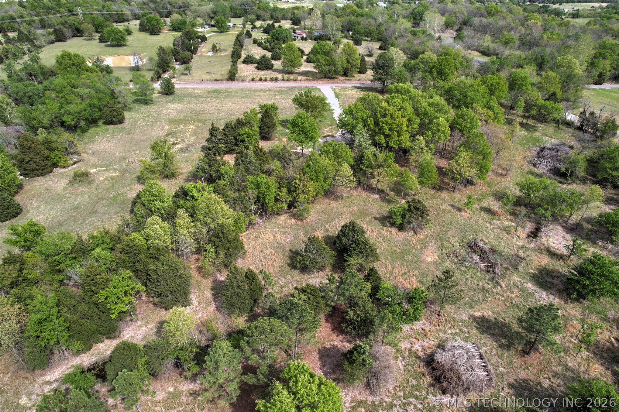E 35th Street Property Photo 15