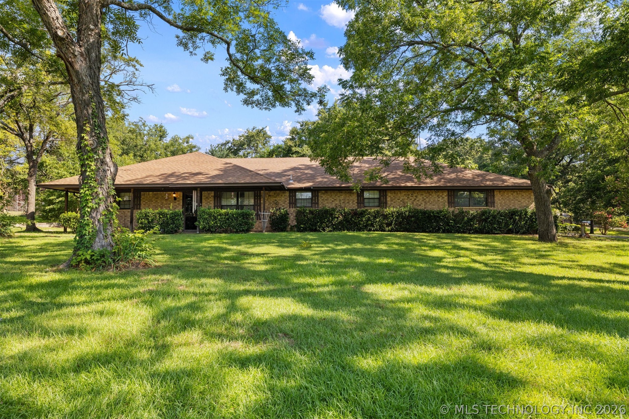 5616 Stonecreek Property Photo 1