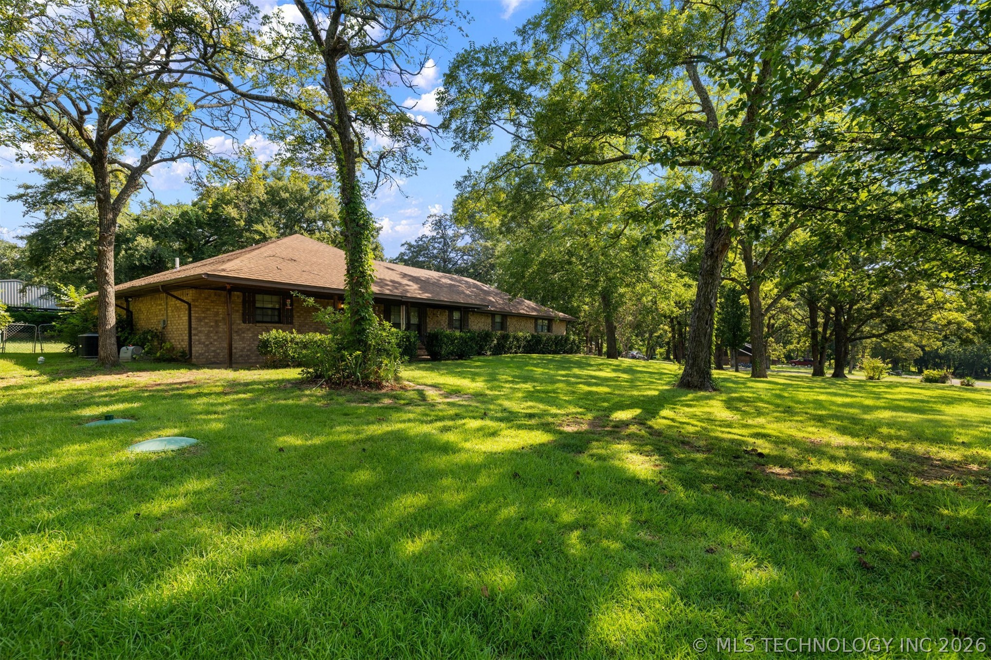 5616 Stonecreek Property Photo 2