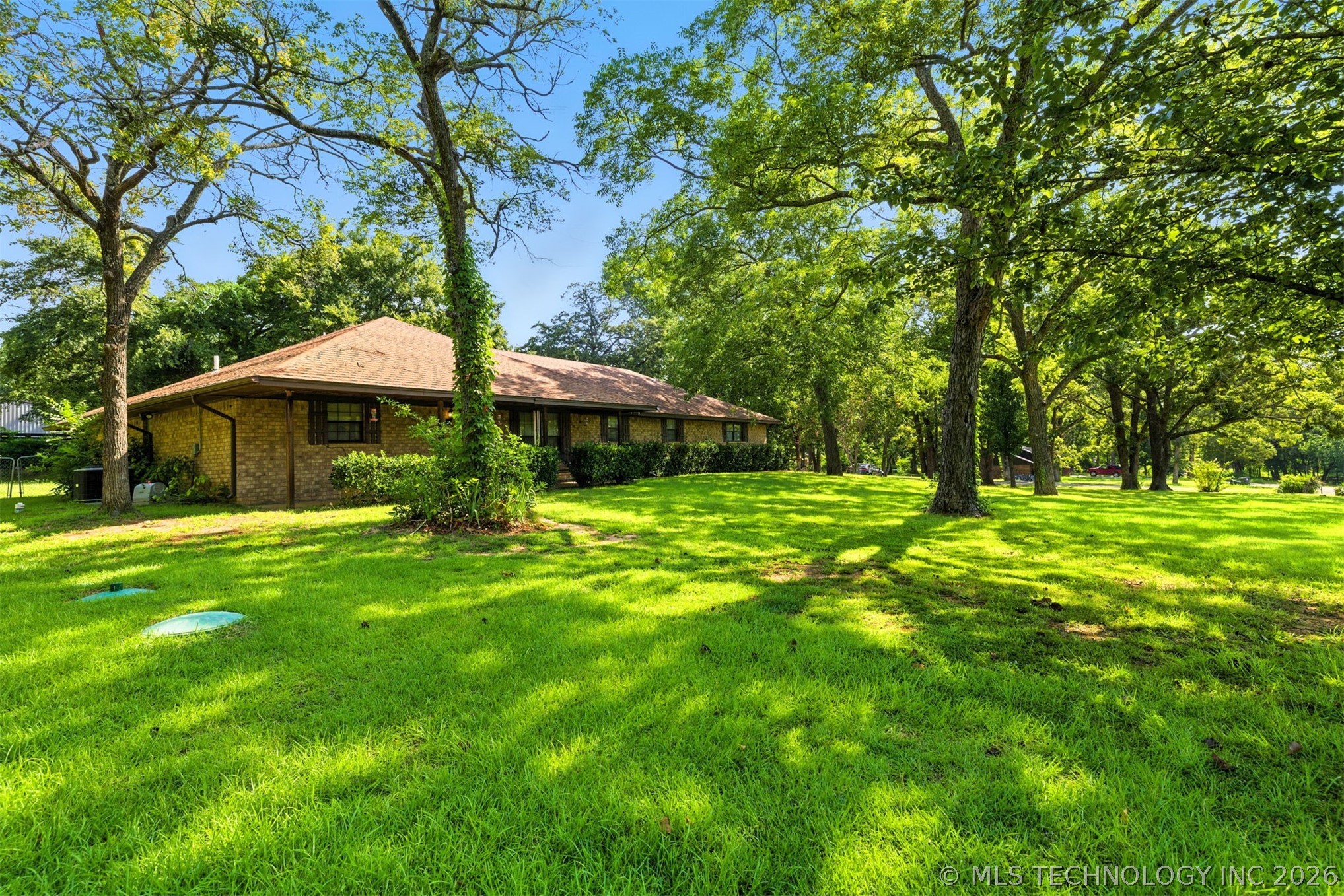 5616 Stonecreek Property Photo 3