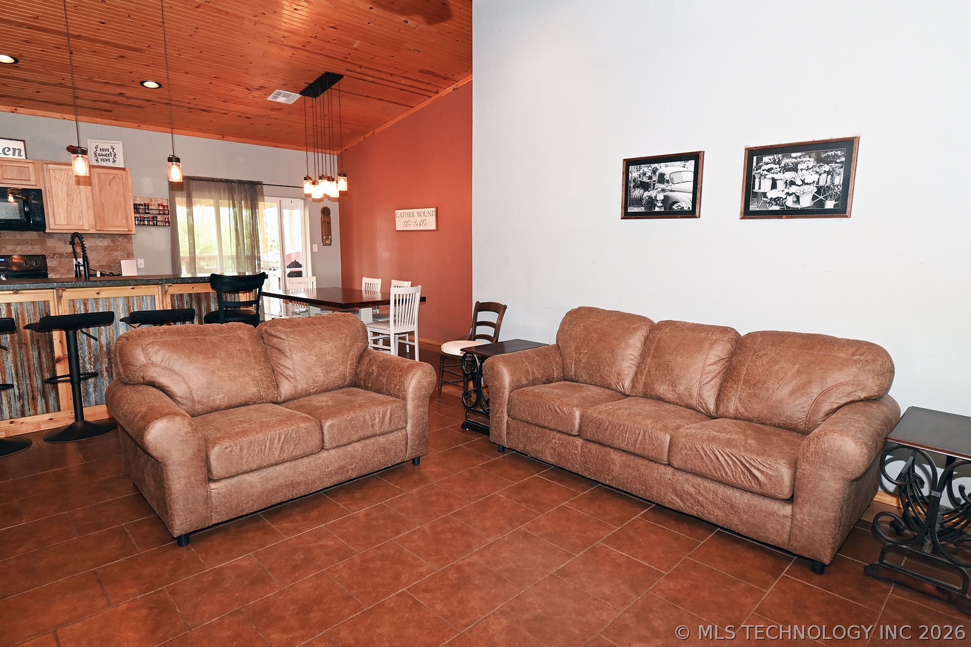 449272 E 982 Road Property Photo 4