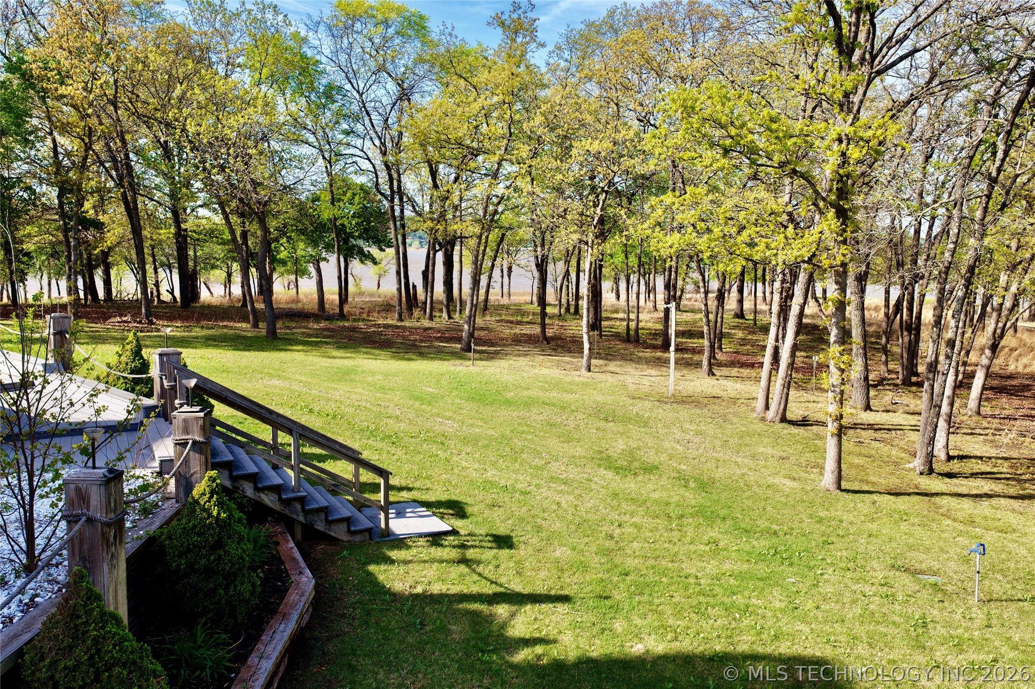 25 E Shoreline Drive Property Photo 9