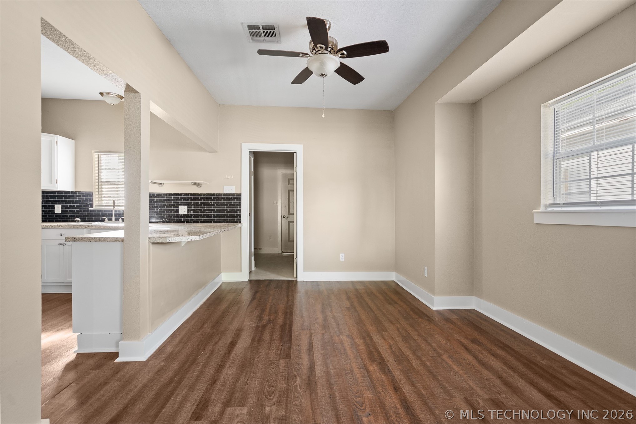 831 C Street Se Property Photo 6