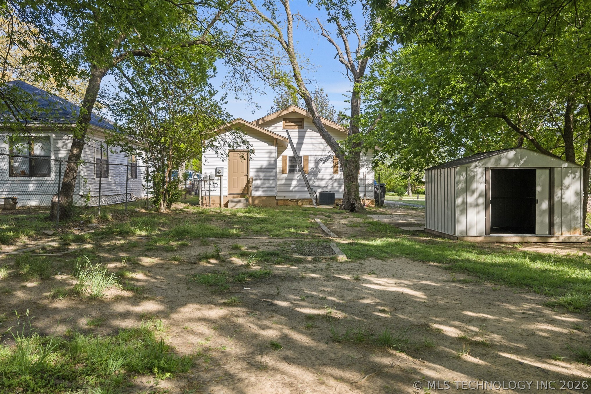 831 C Street Se Property Photo 27