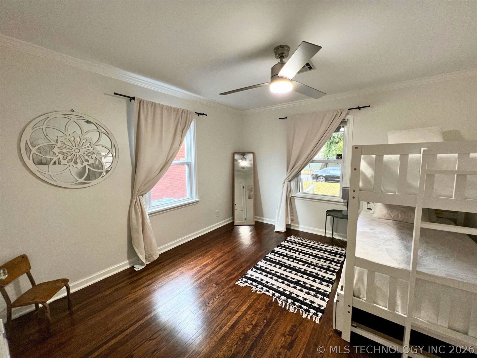957 E 37th Street Property Photo 15