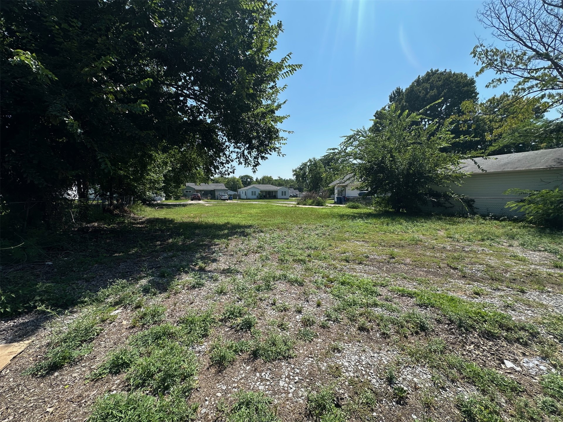 803 E Delaware Avenue Property Photo 4