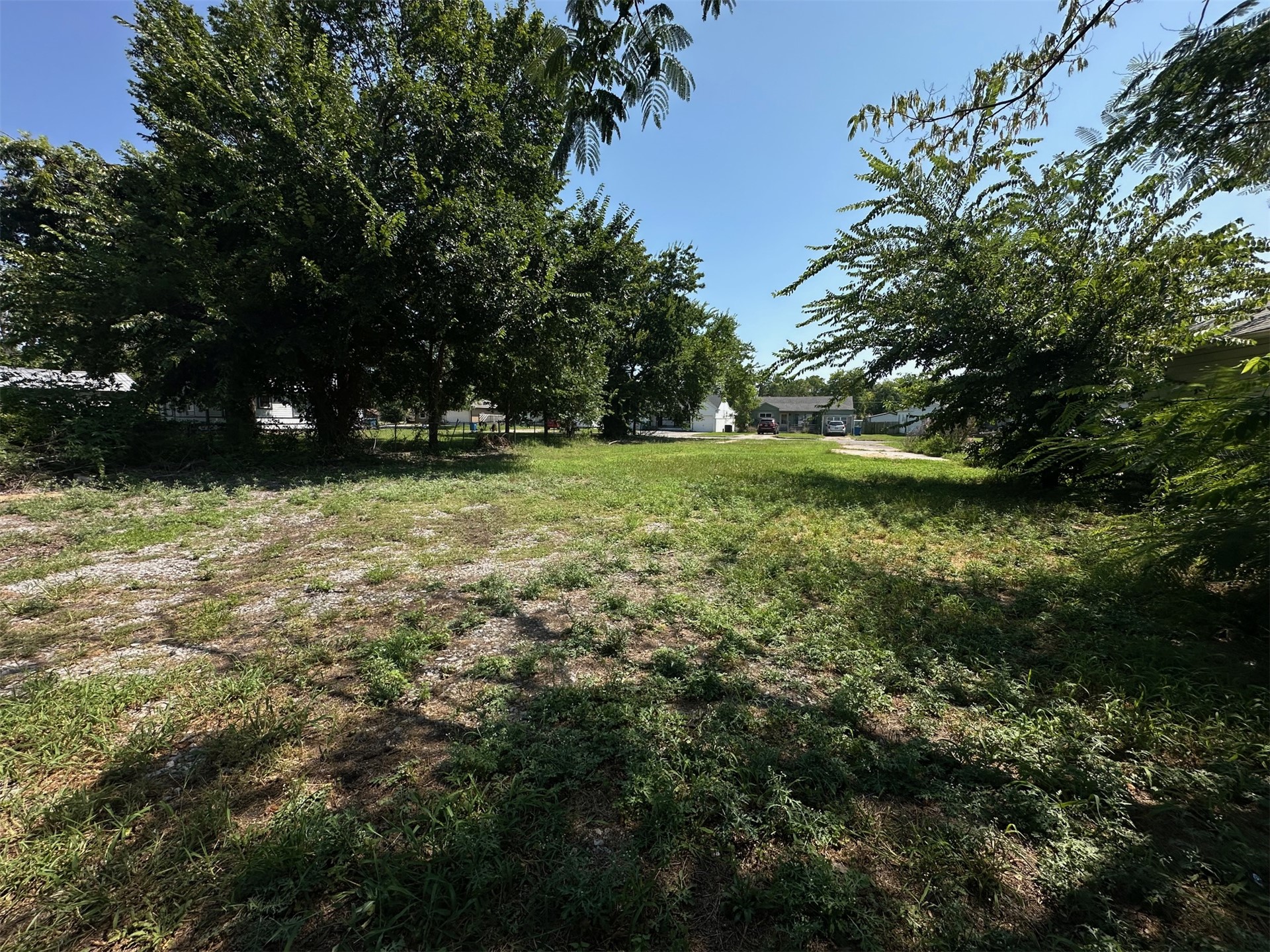 803 E Delaware Avenue Property Photo 5