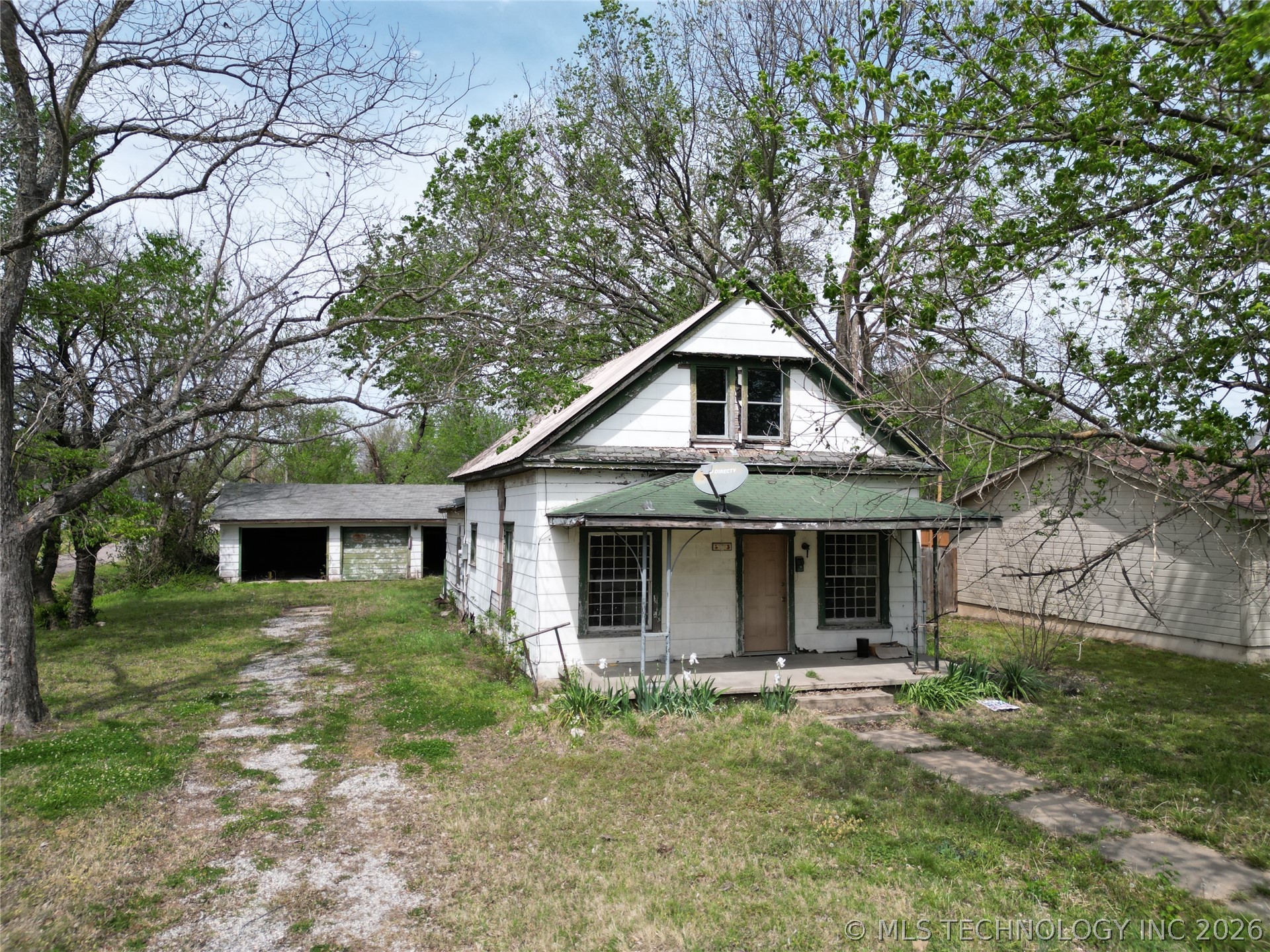 523 S Broadway Property Photo 1