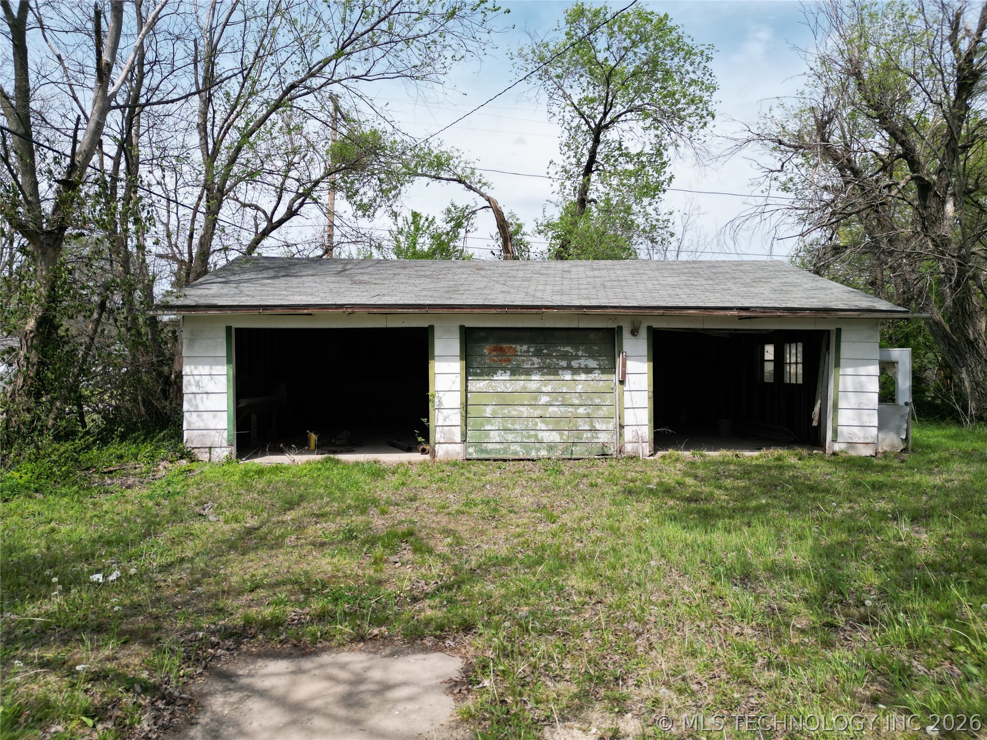 523 S Broadway Property Photo 7