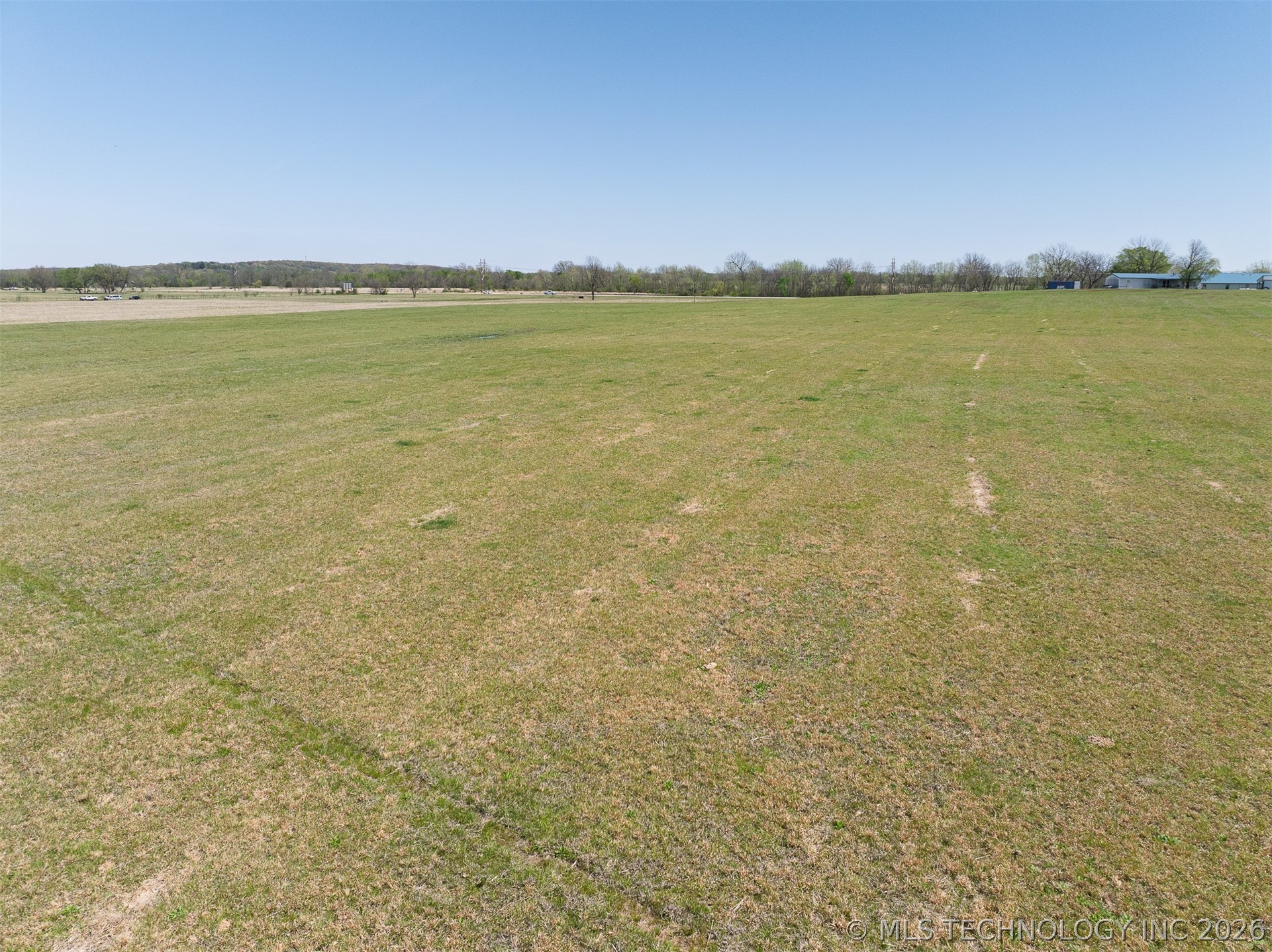 E 330 Road Property Photo 20