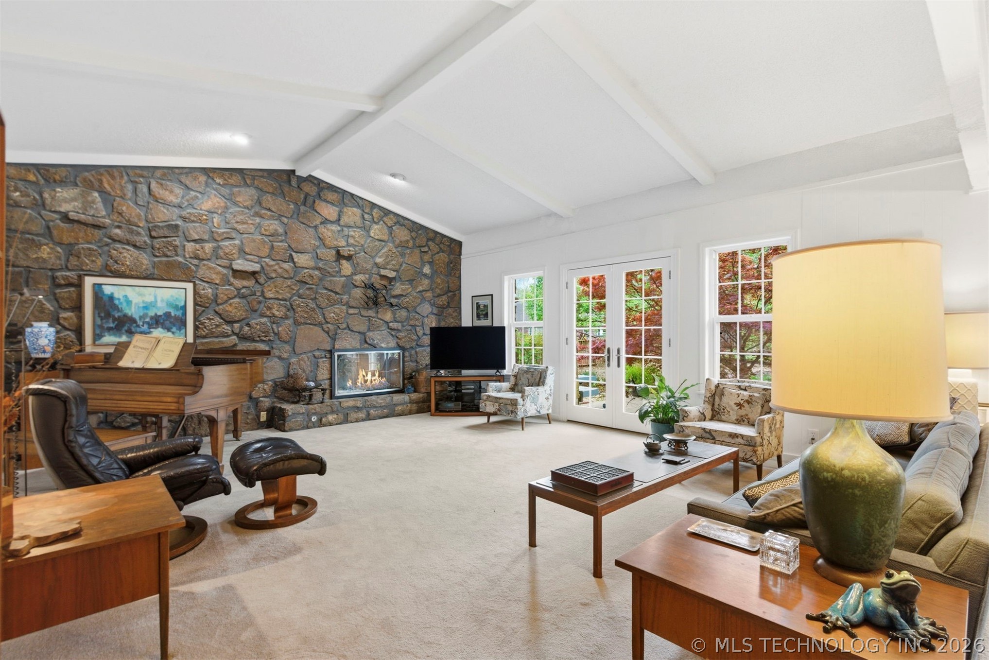 508 Meadowood Drive Property Photo 3