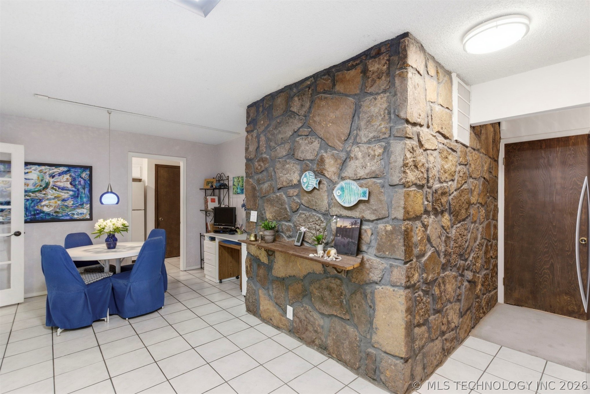 508 Meadowood Drive Property Photo 12