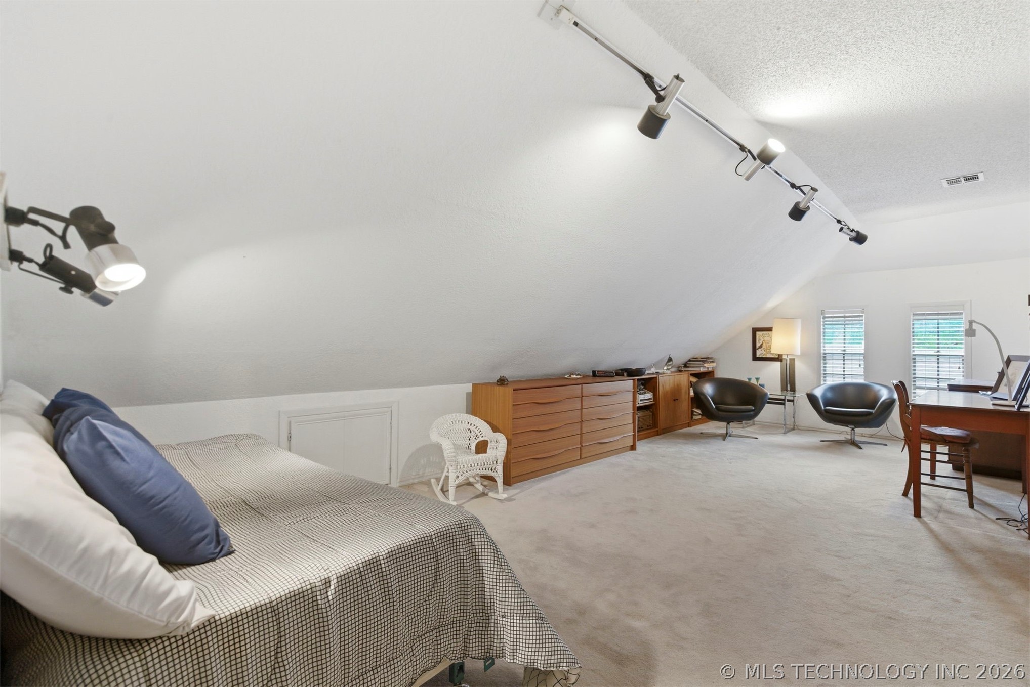 508 Meadowood Drive Property Photo 19