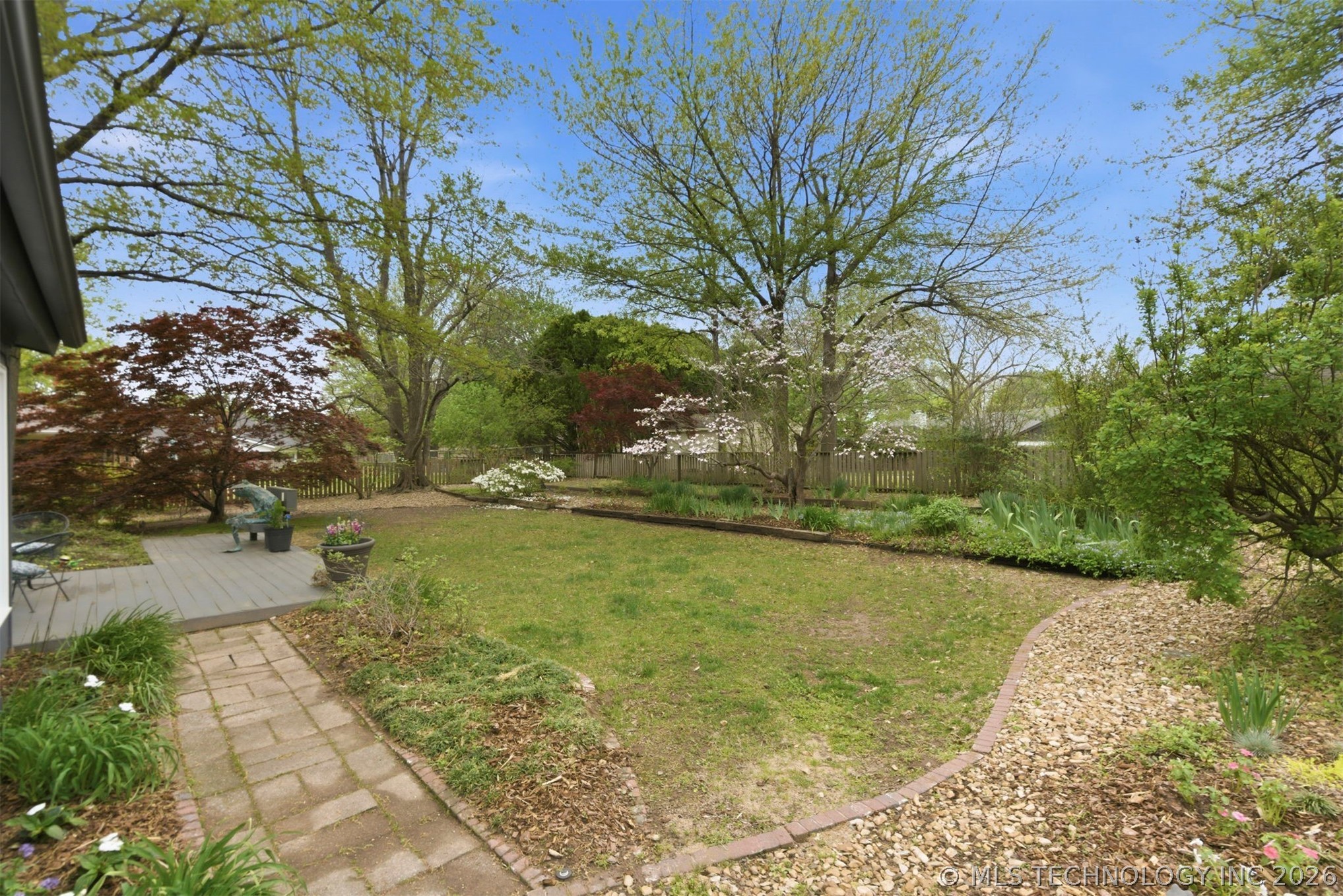 508 Meadowood Drive Property Photo 32