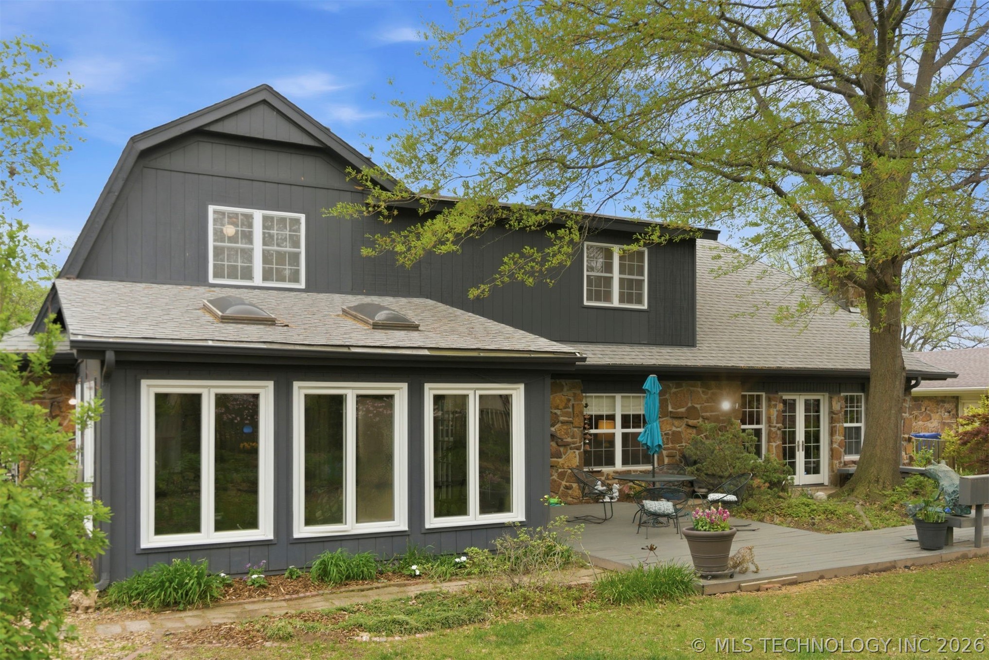 508 Meadowood Drive Property Photo 33