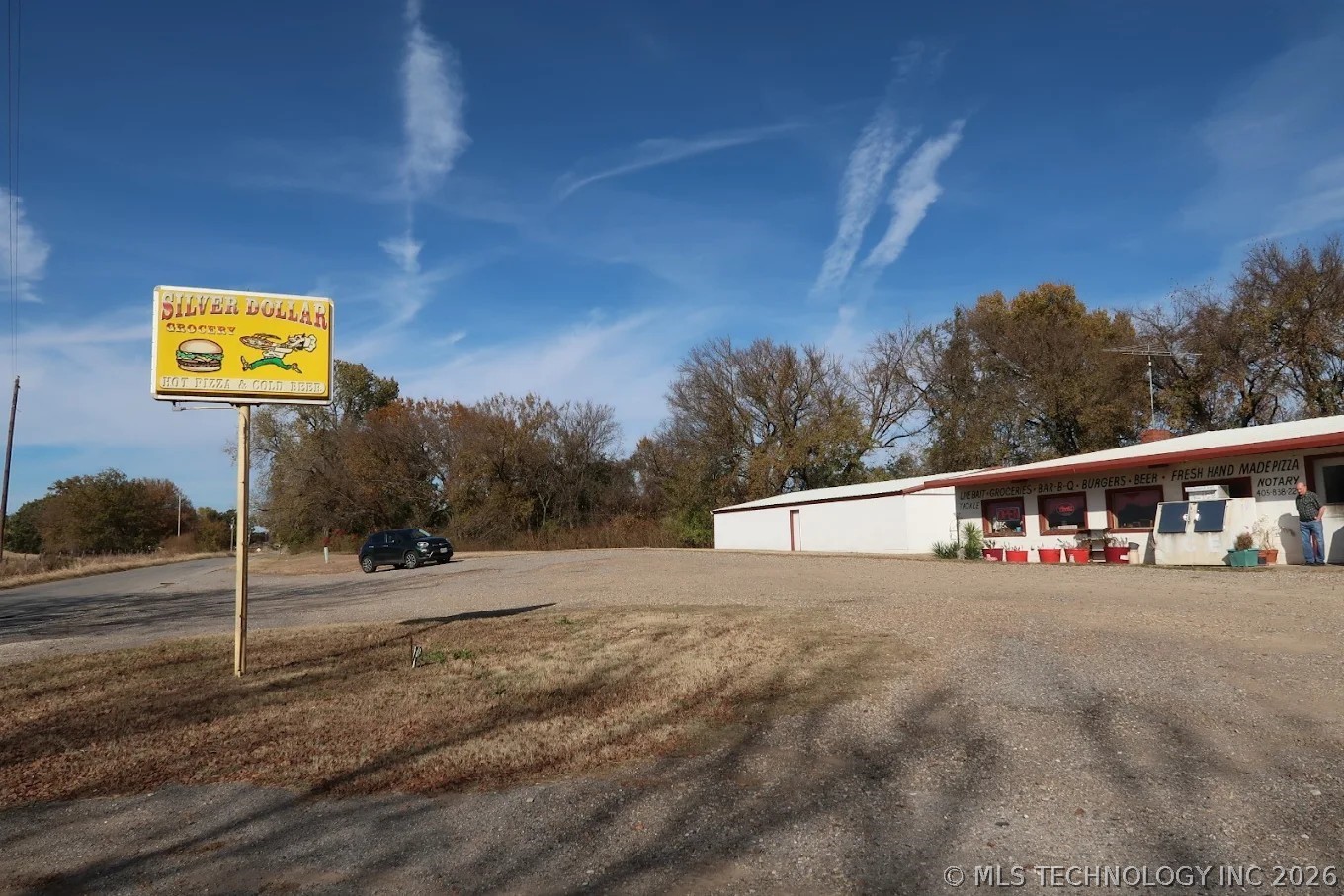 725 Carpenters Bluff Road Property Photo 2