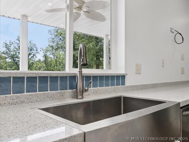 4127 New Prue Road Property Photo 8