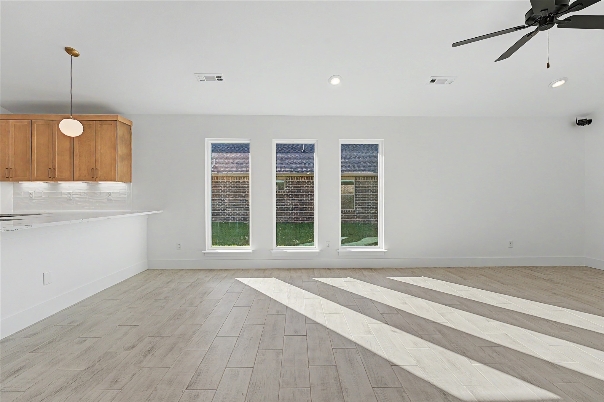 2819 E Liberty Place Property Photo 8
