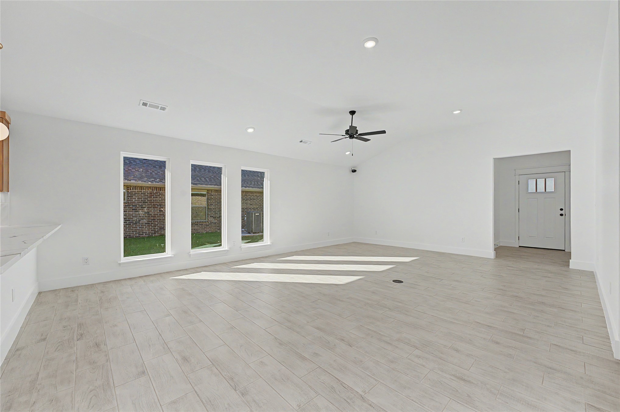 2819 E Liberty Place Property Photo 9